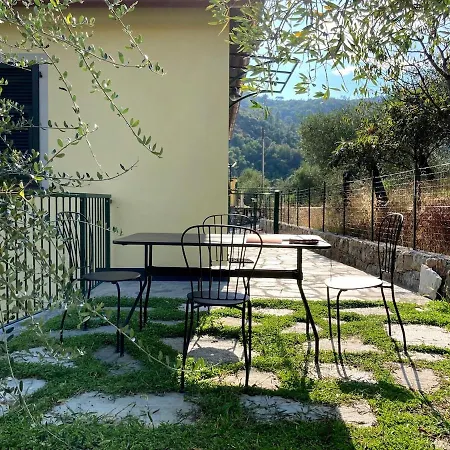Pompelmo 1 Piano Terrazzo Piccolo Giardino Leivi