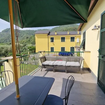 Apartment Pompelmo 1 Piano Terrazzo Piccolo Giardino Leivi