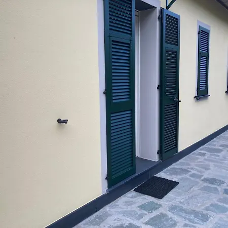Pompelmo 1 Piano Terrazzo Piccolo Giardino Apartment