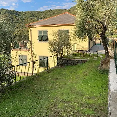 Apartment Pompelmo 1 Piano Terrazzo Piccolo Giardino Leivi